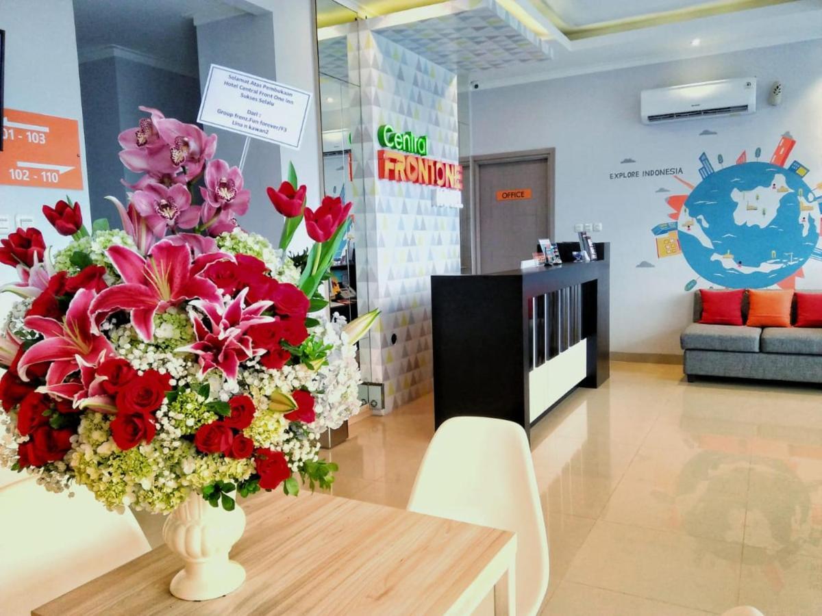 Central Front One Inn Jakarta Airport Rawabokor Dua Экстерьер фото
