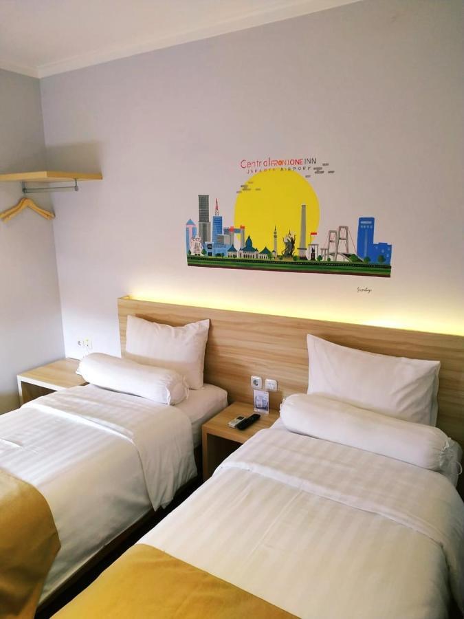 Central Front One Inn Jakarta Airport Rawabokor Dua Экстерьер фото
